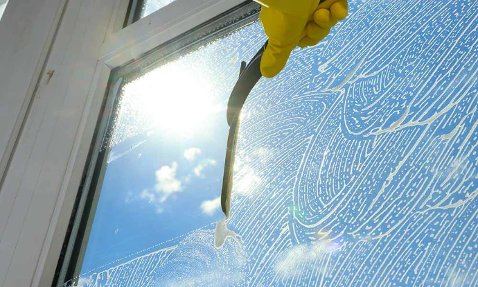 Nettoyage de vitres en hauteur